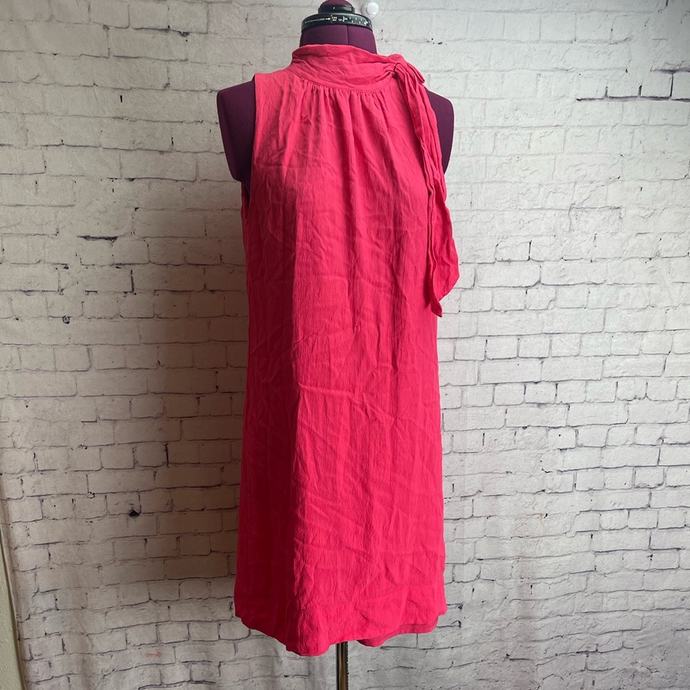 Ann Taylor size 8 bright pink sleeveless dress